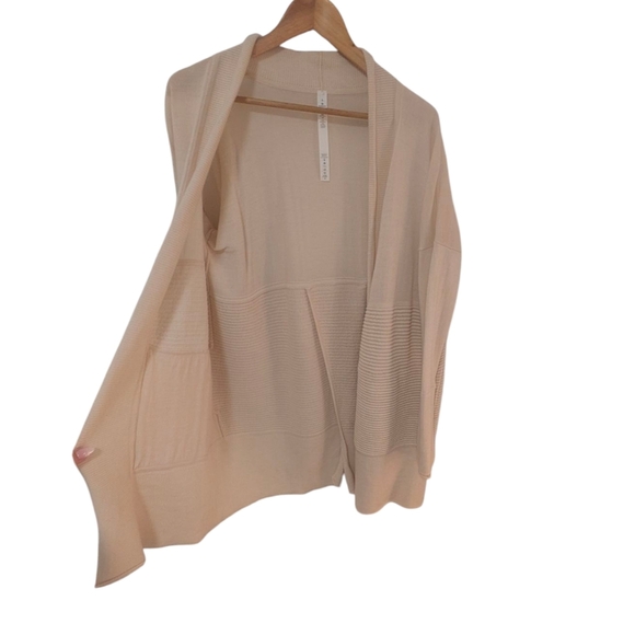 Lululemon Sit In Lotus Wrap II Angel Wing - Picture 8 of 11